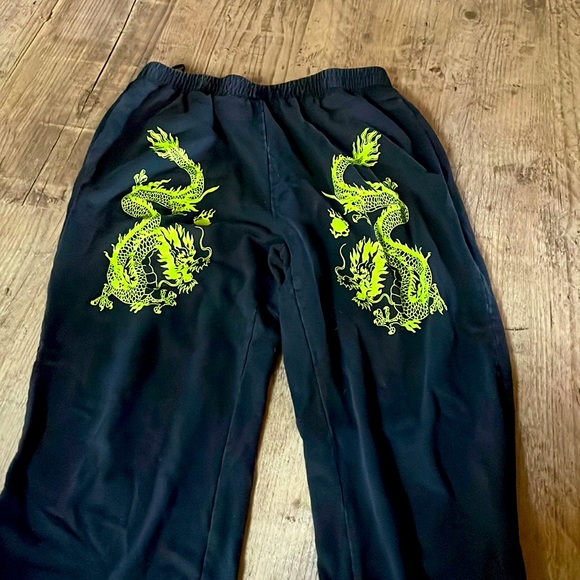 Shein XL dragon print sweatpants - Picture 1 of 4